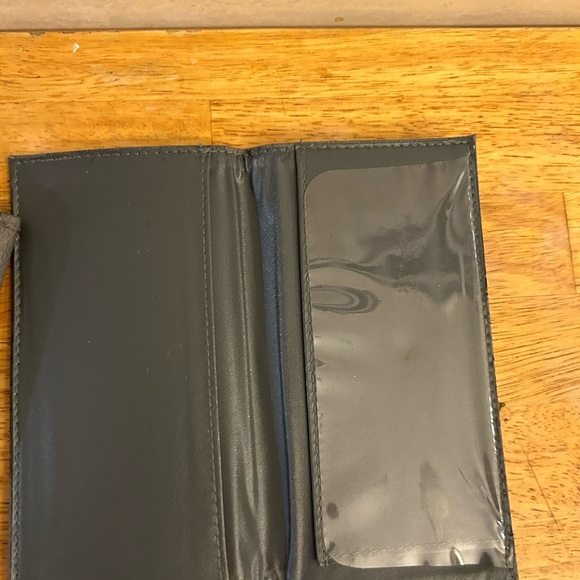Gitano Elegant World Map Print Wallet, Matching Check Book Holder - Picture 7 of 9